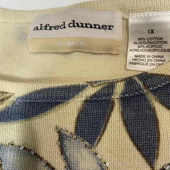Vintage ALFRED DUNNER Cream Blue Beige Floral Beaded Knit Top Short Sleeve SZ 1X - Picture 12 of 14